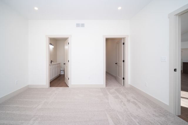 550 Cross Plains Road, Rockford, IL 61107