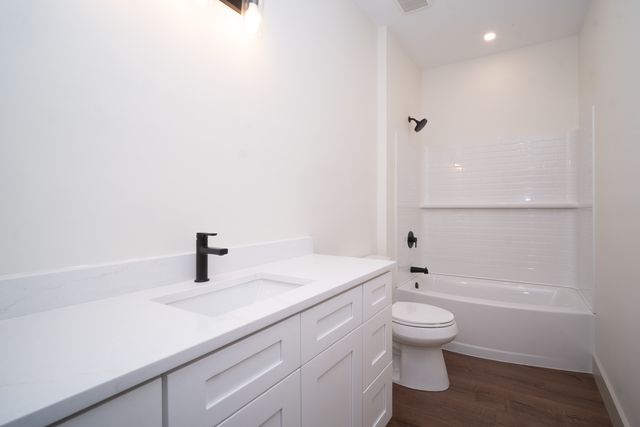 550 Cross Plains Road, Rockford, IL 61107