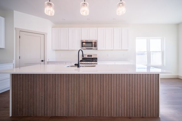 550 Cross Plains Road, Rockford, IL 61107