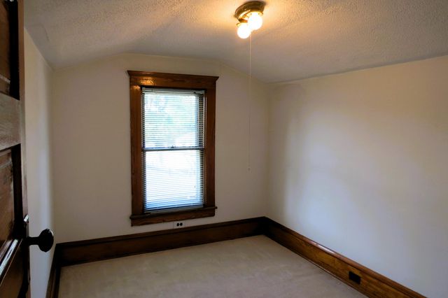 743 Ellery Avenue, Jackson City, MI 49202