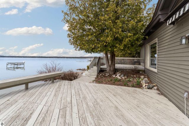 1137 Crystal Drive, Frankfort, MI 49635