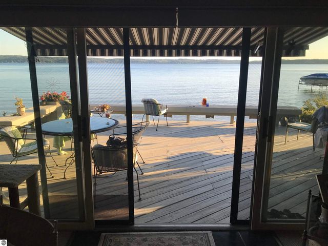 1137 Crystal Drive, Frankfort, MI 49635