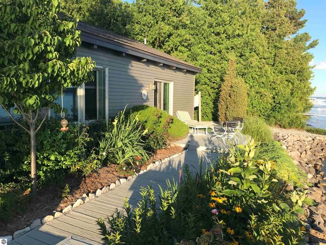 1137 Crystal Drive, Frankfort, MI 49635