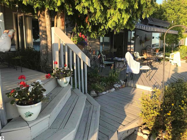 1137 Crystal Drive, Frankfort, MI 49635