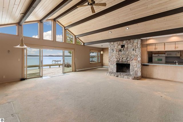 1137 Crystal Drive, Frankfort, MI 49635