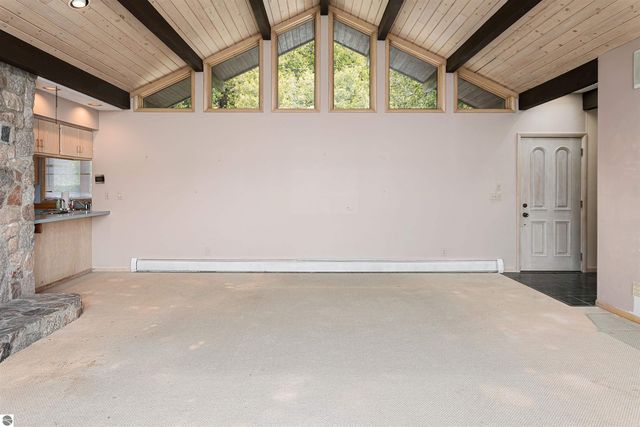 1137 Crystal Drive, Frankfort, MI 49635