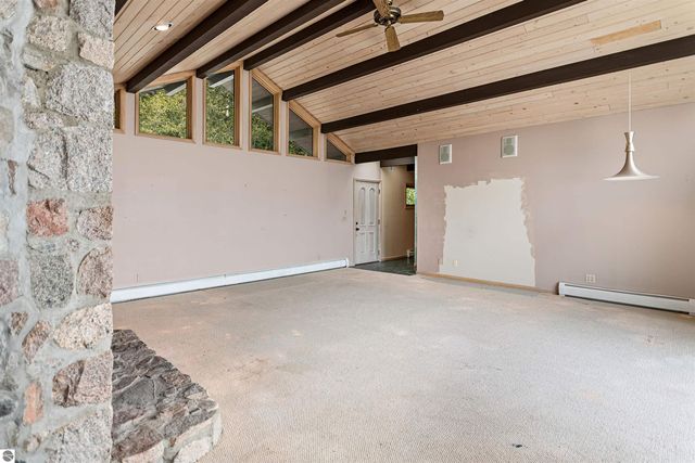 1137 Crystal Drive, Frankfort, MI 49635