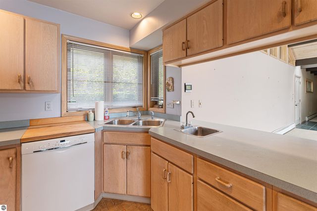 1137 Crystal Drive, Frankfort, MI 49635