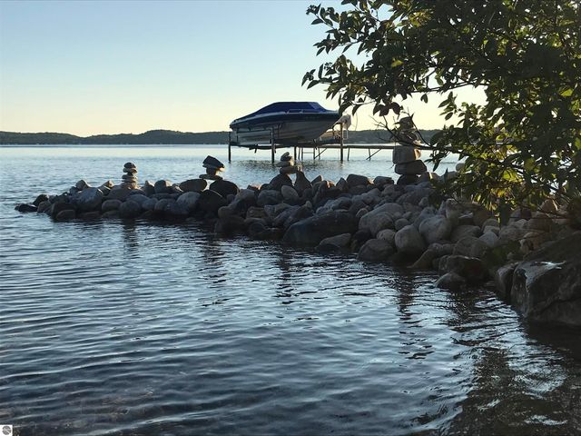 1137 Crystal Drive, Frankfort, MI 49635