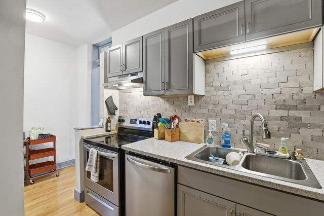 1410 Scott Street, Covington, KY 41011