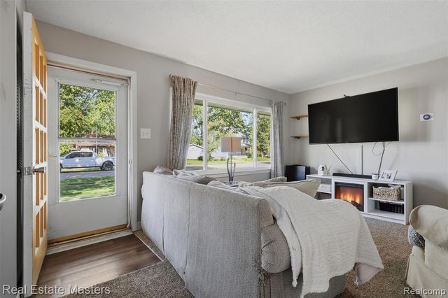 1417 Wisconsin Avenue, Marysville, MI 48040