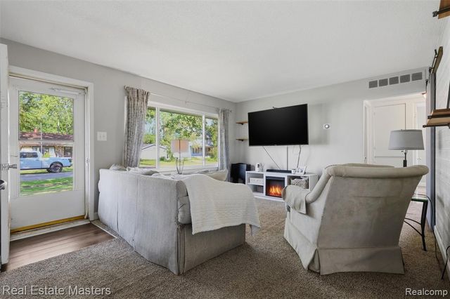 1417 Wisconsin Avenue, Marysville, MI 48040