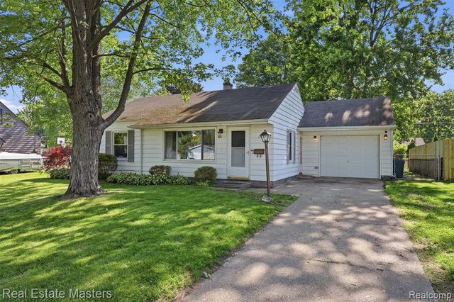 1417 Wisconsin Avenue, Marysville, MI 48040