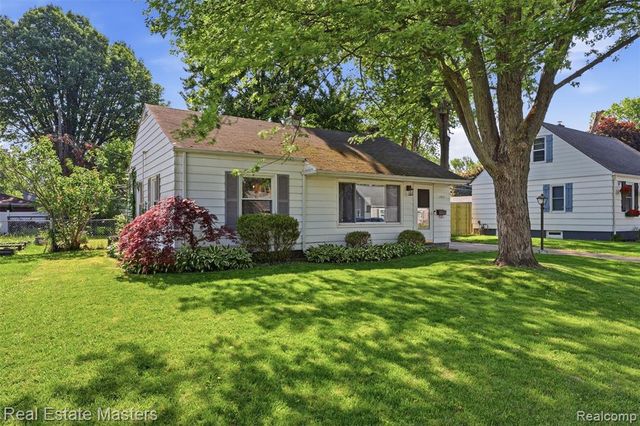 1417 Wisconsin Avenue, Marysville, MI 48040