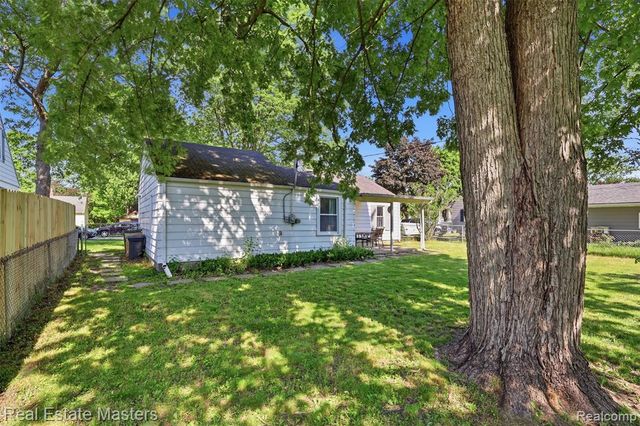 1417 Wisconsin Avenue, Marysville, MI 48040