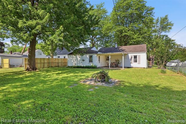 1417 Wisconsin Avenue, Marysville, MI 48040
