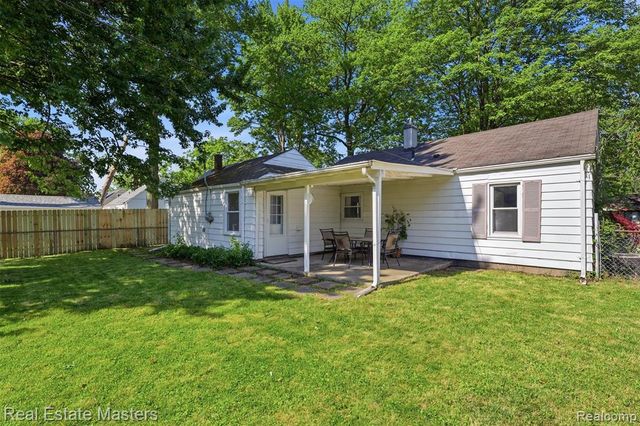 1417 Wisconsin Avenue, Marysville, MI 48040