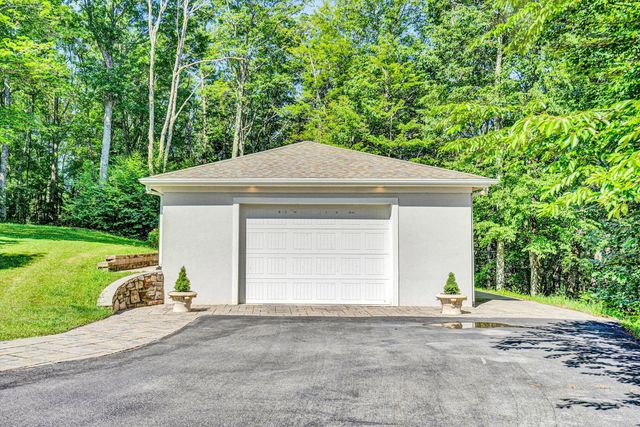 10947 Bottom Creek RD, Bent Mountain, VA 24059