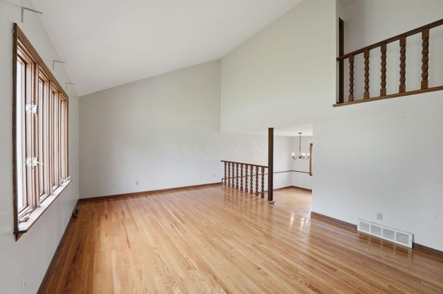 6109 Cherry Hill Drive, Columbus, OH 43213