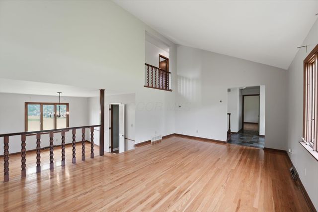 6109 Cherry Hill Drive, Columbus, OH 43213