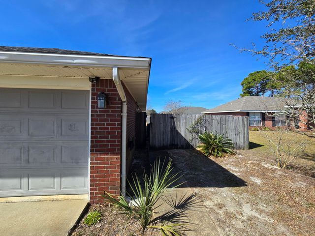 2129 Ainsdale Court, Navarre, FL 32566