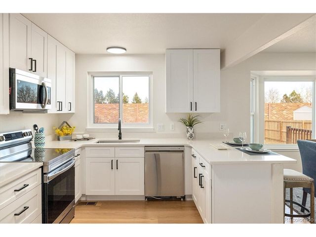 870 Pan Ct, Lafayette, CO 80026