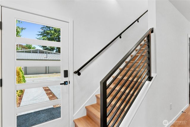10704 Linden Avenue N, Seattle, WA 98133