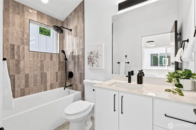 10704 Linden Avenue N, Seattle, WA 98133