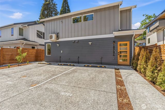 10704 Linden Avenue N, Seattle, WA 98133