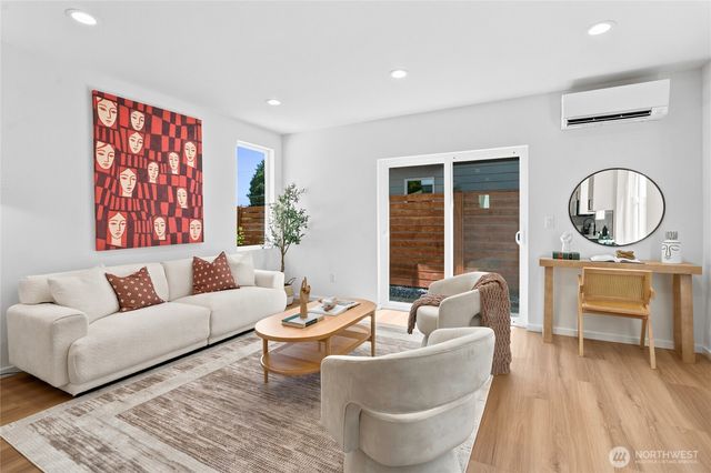 10704 Linden Avenue N, Seattle, WA 98133