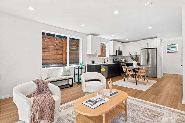 10704 Linden Avenue N, Seattle, WA 98133