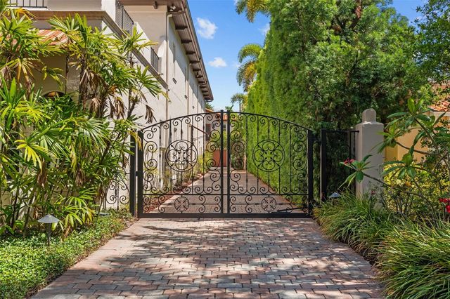 4803 W WOODMERE ROAD, Tampa, FL 33609