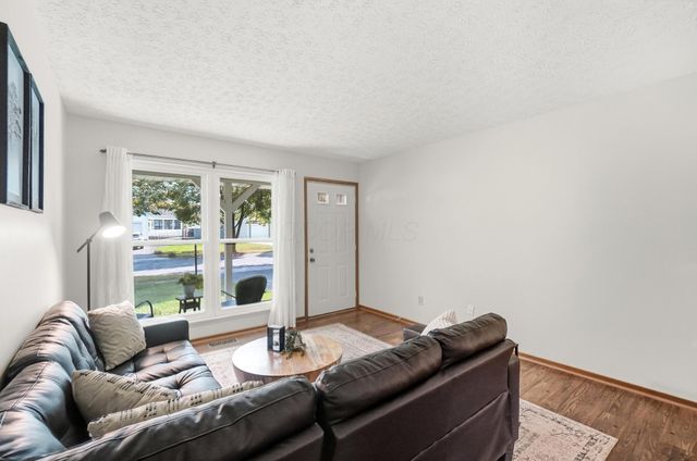 4283 Kelnor Drive, Grove City, OH 43123