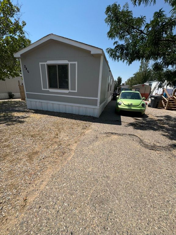 Image 21 of property listing at 224 Atrisco Vista Boulevard SW TRLR 240, Albuquerque, NM 87121