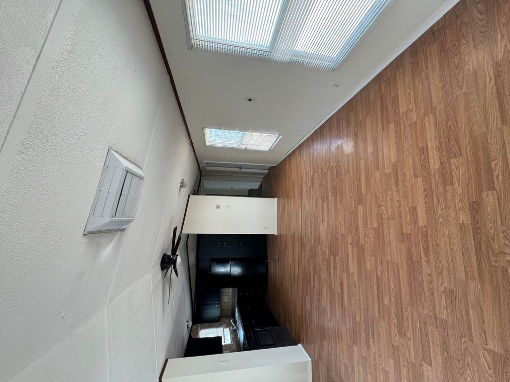 Image 26 of property listing at 224 Atrisco Vista Boulevard SW TRLR 240, Albuquerque, NM 87121