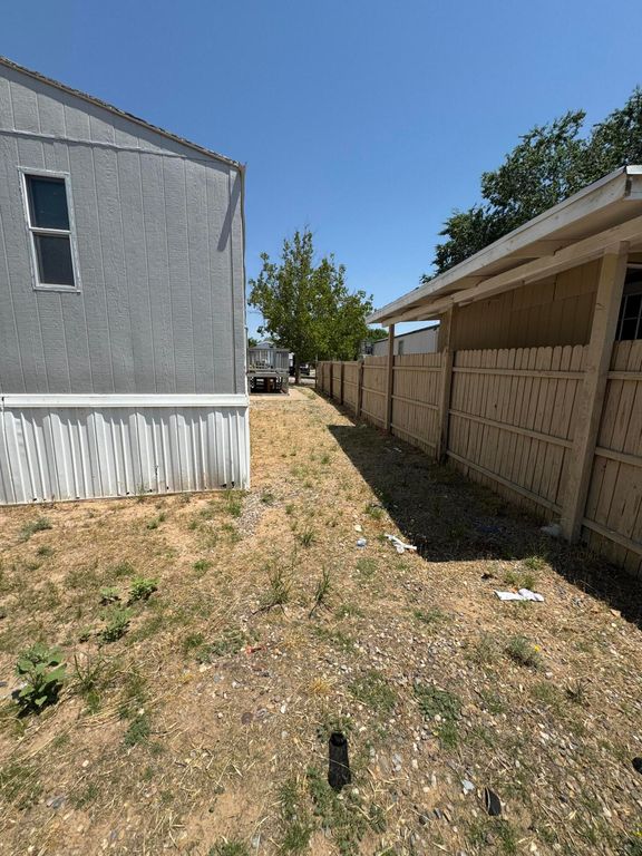 Image 29 of property listing at 224 Atrisco Vista Boulevard SW TRLR 240, Albuquerque, NM 87121