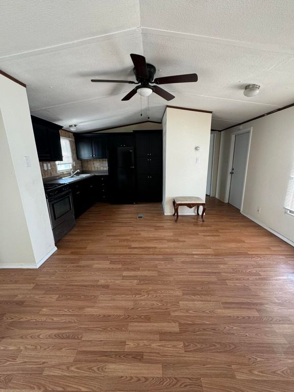 Image 6 of property listing at 224 Atrisco Vista Boulevard SW TRLR 240, Albuquerque, NM 87121