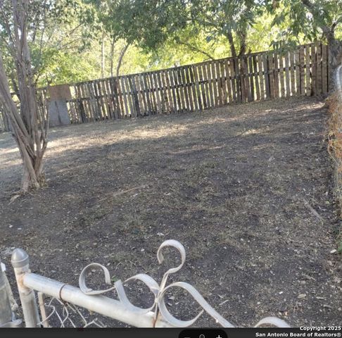 7330 Glen Cross, San Antonio, TX 78239