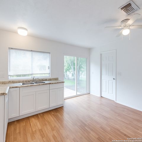 7330 Glen Cross, San Antonio, TX 78239