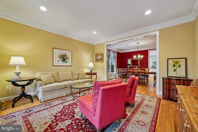 8807 RIDGE RD, Bethesda, MD 20817