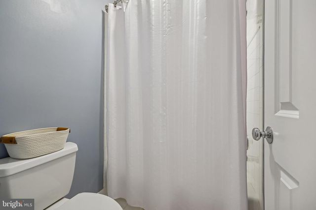 8807 RIDGE RD, Bethesda, MD 20817