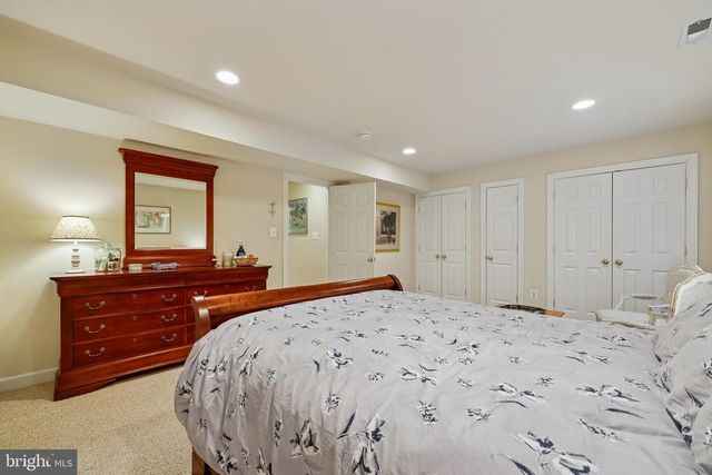 8807 RIDGE RD, Bethesda, MD 20817