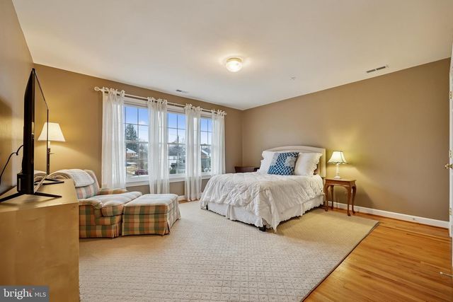 8807 RIDGE RD, Bethesda, MD 20817