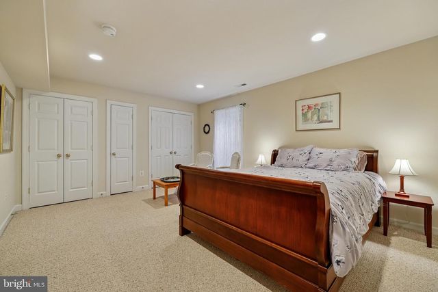 8807 RIDGE RD, Bethesda, MD 20817