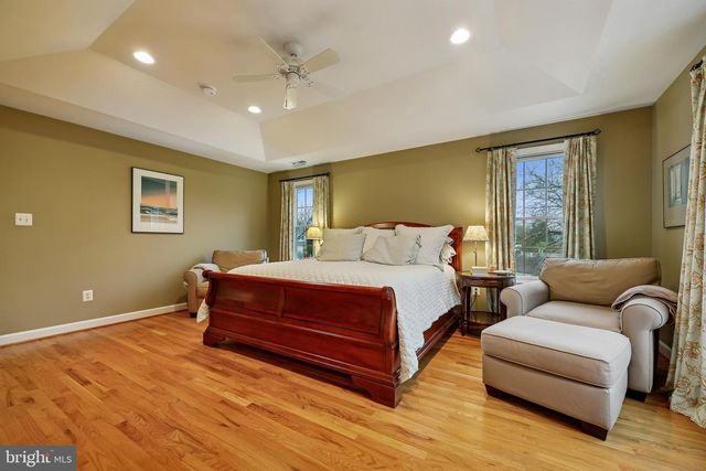 8807 RIDGE RD, Bethesda, MD 20817