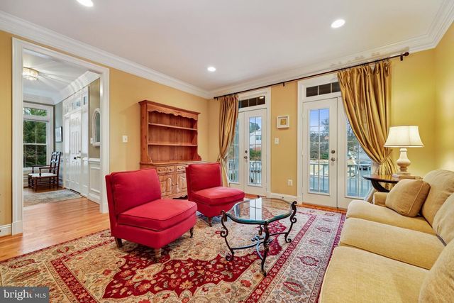 8807 RIDGE RD, Bethesda, MD 20817