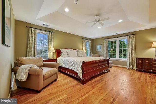 8807 RIDGE RD, Bethesda, MD 20817