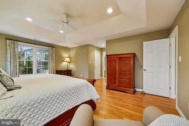 8807 RIDGE RD, Bethesda, MD 20817