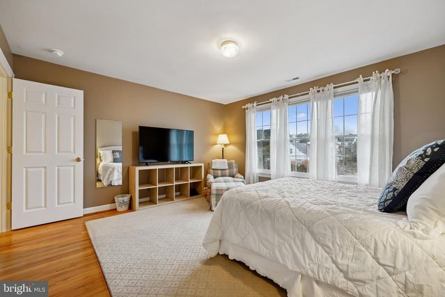 8807 RIDGE RD, Bethesda, MD 20817