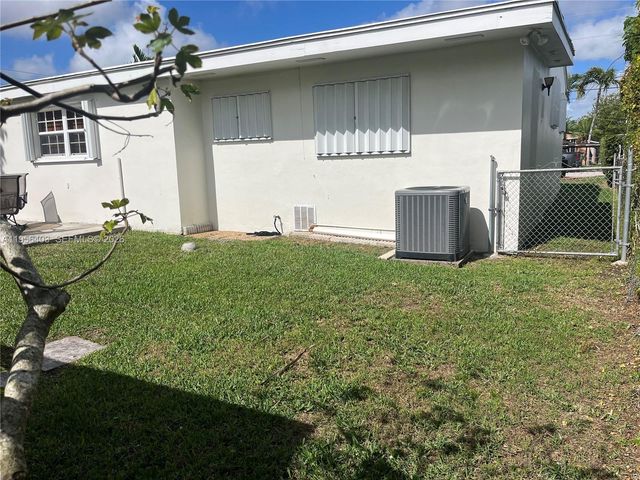 9026 SW 34 Street, Miami, FL 33165
